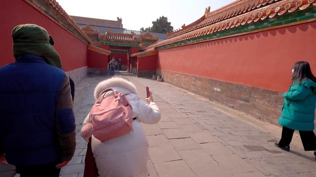 Прогулка по Запретному городу Шедевру архитектуры Китая смотреть онлайн