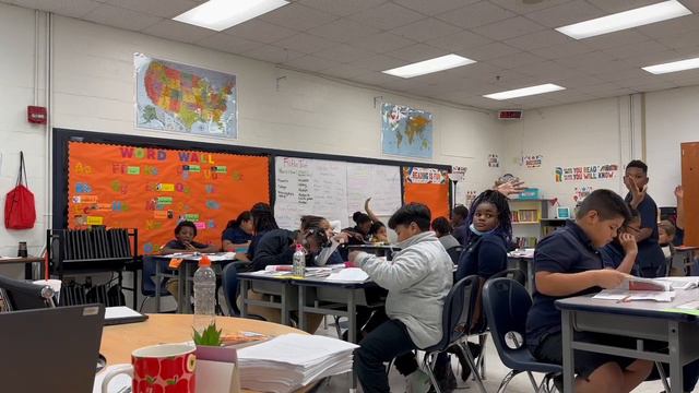 Destiney's 4th Grade Classroom смотреть онлайн