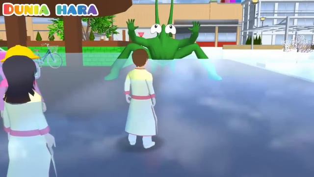 Hah? Mio Mermaid ? Yuta Baby Celine Panik Putri Duyung Mio digigit Raksasa Belalang 😱 Sakura School смотреть онлайн