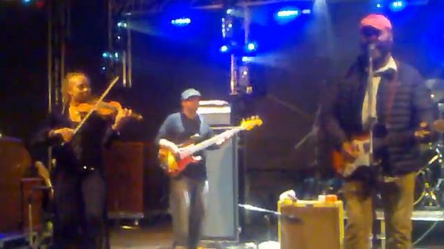 Otis Taylor Band Blue Rain in Africa Grolsch Blues, Schoeppingen, Germany, May 18, 2013 смотреть онлайн