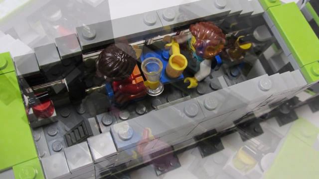 Lego Mini Express Passenger Train (60337) смотреть онлайн