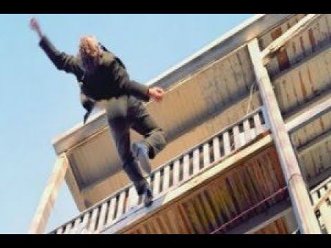 Турция- Русский турист выпал с балкона.