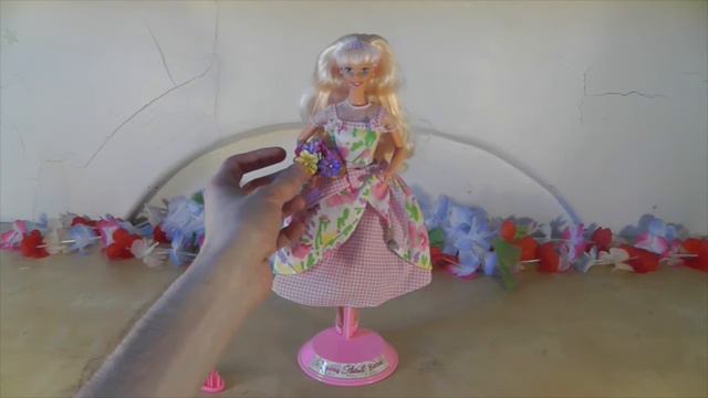 Spring Petals Barbie - Vintage Doll Review - Beauty Inside A Box смотреть онлайн