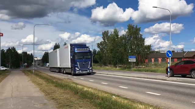 Håkan Modin åkeri Mercedes Actros Honking смотреть онлайн