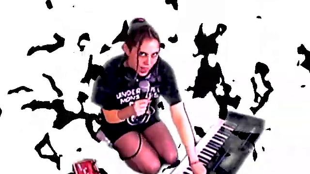 Gwen vs Grimes: A Magdalena Bay Mashup смотреть онлайн