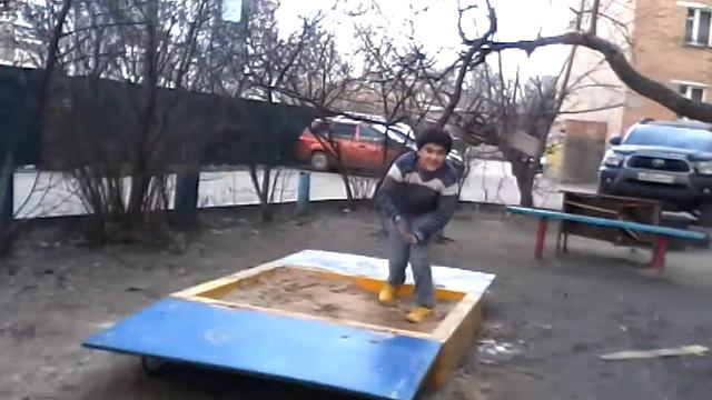 Школьник сделал сальто ! смотреть онлайн