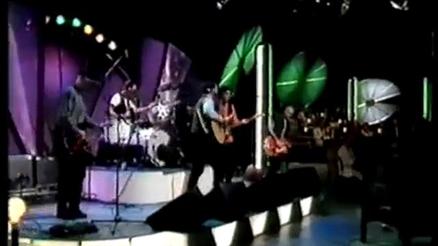 John Hiatt - Perfectly Good Guitar, Live NRK смотреть онлайн