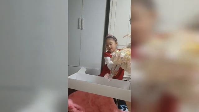 DORIS-playing my first doris doll смотреть онлайн