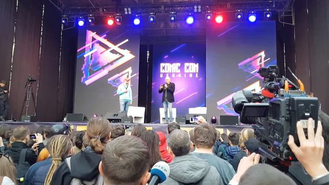 Comic Con Ukraine 2019 Christopher Lloyd - his childhood favorite movie смотреть онлайн