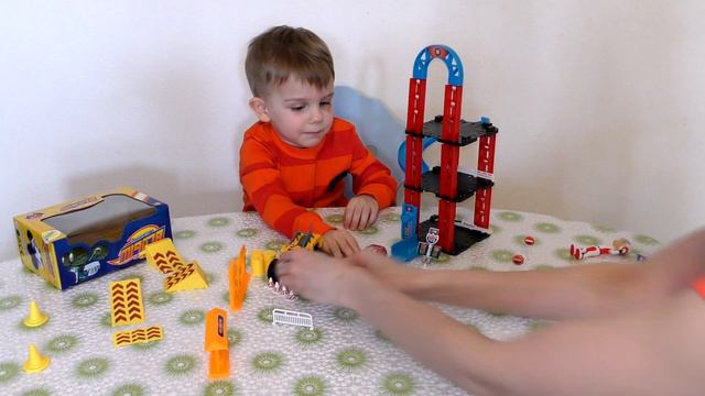 Вспыш и чудо машинки, распаковываем трек и играем. Вспыш Рык смотреть онлайн