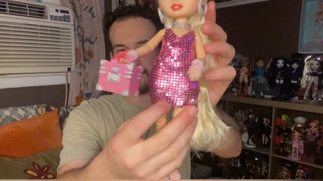 Rainbow High x Paris Hilton Premium Collector Doll Review 💖💖💖 смотреть онлайн