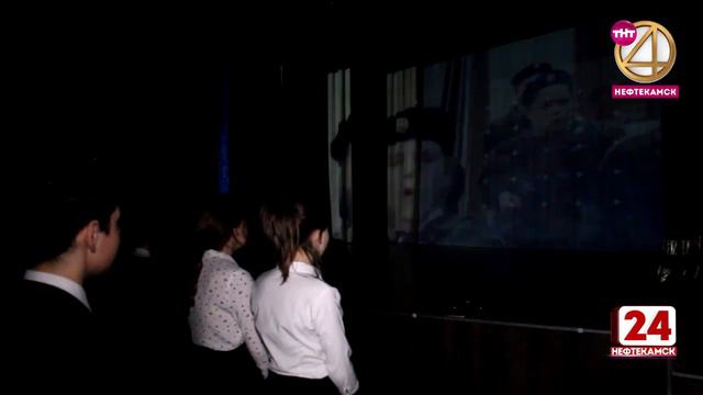 Более 500 школьников вступили в ряды Юнармии смотреть онлайн