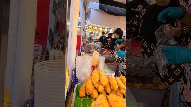 Таиланд Паттайя. Сонгкран. Веселье продолжается.