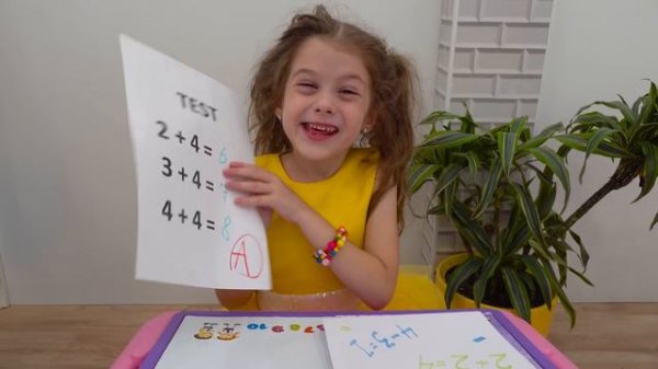 Eva and Story about bulling and value of friendship