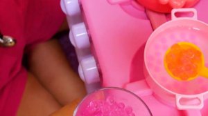 Готовим обед для Беби Бон! Игры в куклы для девочек | Майя и Лина