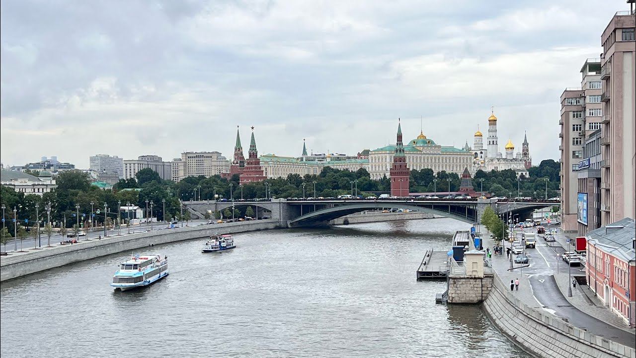 Vlog Гуляем по Москве | Сколько это стоит?! | Красная площадь | По центру на катере | Старый Арбат