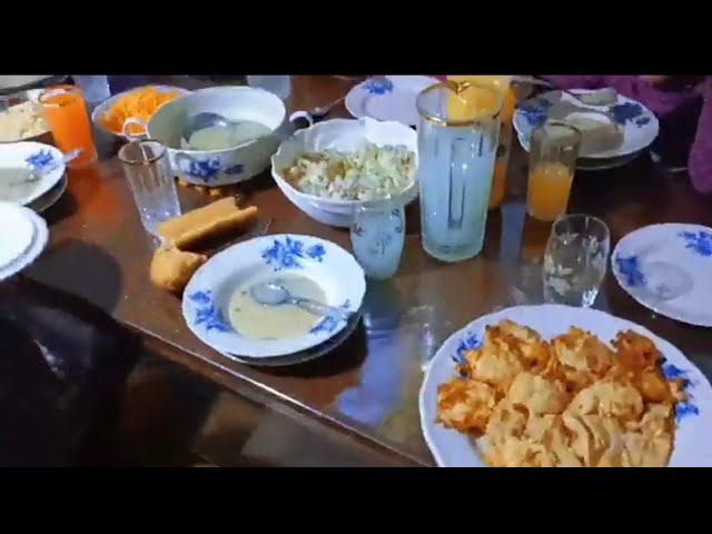 Русский Ифтар. Как мы все поместились в квартире?! Iftar Russe.  الإفطار الروسي.