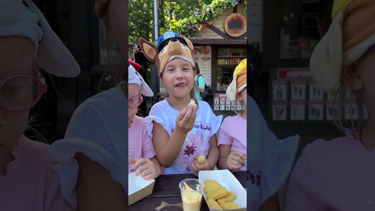 В парке #food #двойняшки #многодетнаясемья #мамаблогер #сестры #тройняшки#дочки #baby #близняшки смотреть онлайн