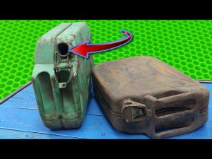 Блестящая идея из старой железной канистры