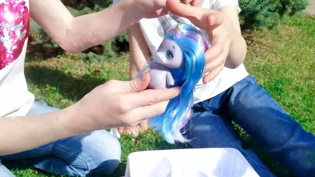 Опять такая же милашка😲😀 Poopsie surprise unicorn🌈 Распаковали самих себя😉 смотреть онлайн