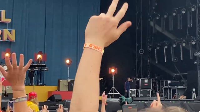 Niall Horan - Slow Hands - Isle of Wight Festival 2023 смотреть онлайн