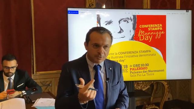 Cateno De Luca - Presentazione del “ MUNNIZZA DAY” (18.10.22) смотреть онлайн