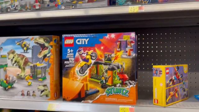 LEGO nos ESTADOS UNIDOS | É SURREAL os PREÇOS dos BRINQUEDOS no WALMART смотреть онлайн