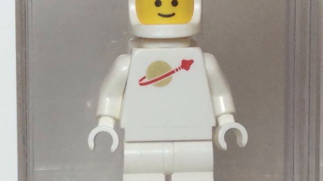 Every LEGO Classic Space Astronaut! смотреть онлайн