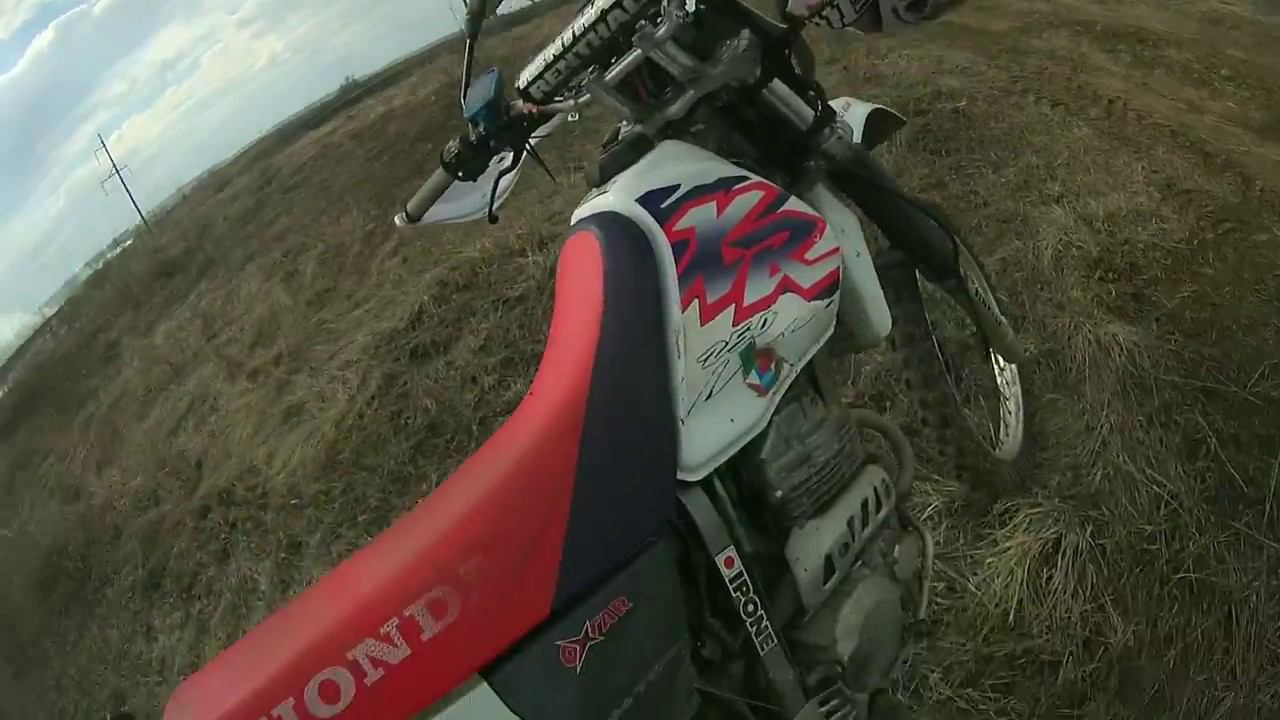 Ручка газа до отказа - зазвенели клапана