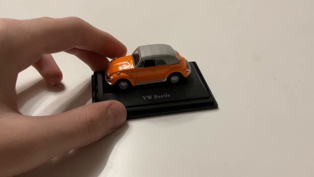 Машинка Volkswagen Beetle 🪲/ Фольксваген Жук 1:72 смотреть онлайн