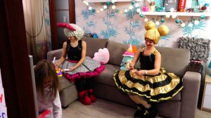 Куклы ЛОЛ ОЖИЛИ! Настоящие куколки у меня в гостях! Какой сюрприз они приготовили?Амелька Карамельк