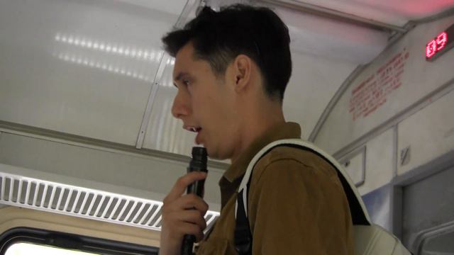 Скажите девушки подружке вашей... в электричке смотреть онлайн