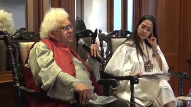 Lord Meghnad Desai with Esha Dutta смотреть онлайн
