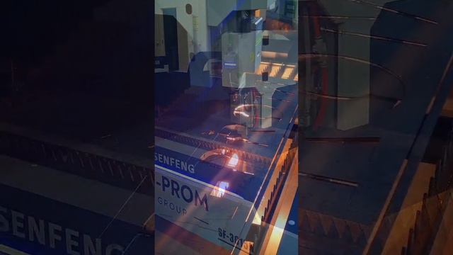 Лазерная резка листа Senfeng TR-Prom смотреть онлайн