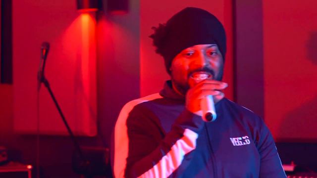 D'sinatra - Virgil Abloh (Live Performance Video) смотреть онлайн