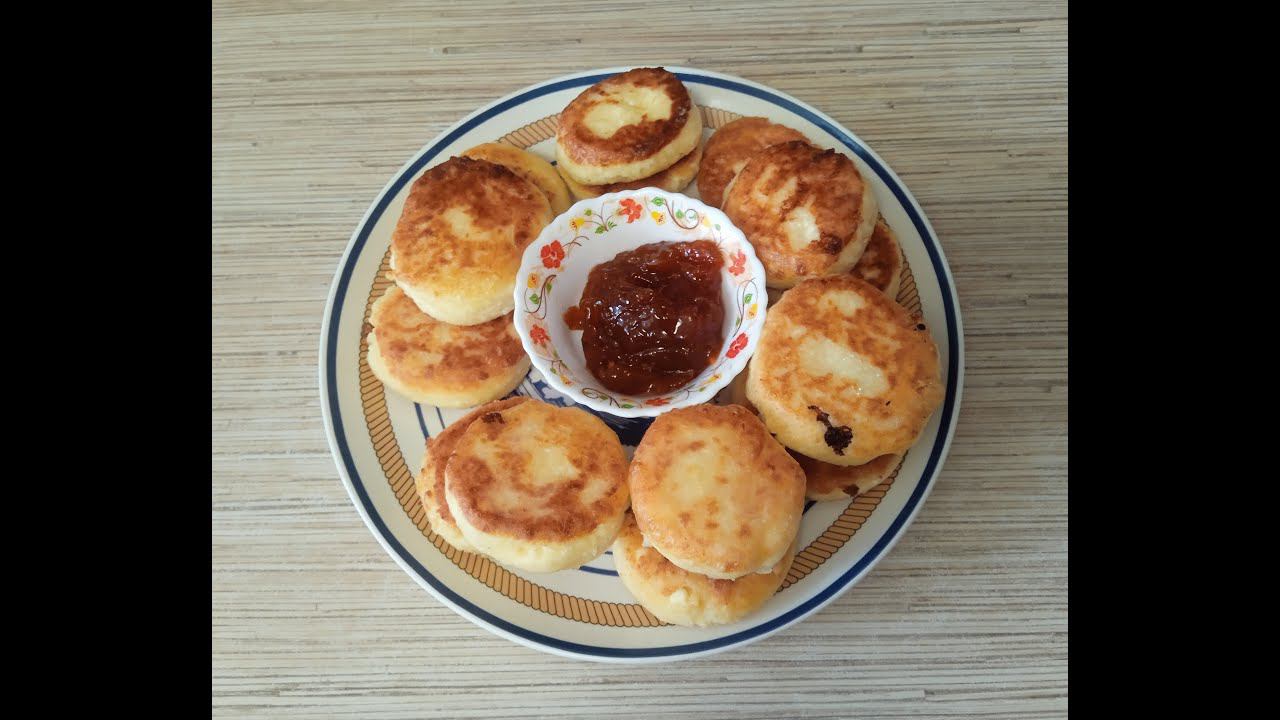 Самый любимый рецепт сырников! Семья просит готовить только такие! смотреть онлайн