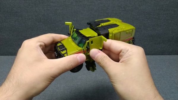 Обзор трансформера Autobot Ratchet - Limited Edition - Metallic Finish - Voyager - 2007. Музей Р-ТФ