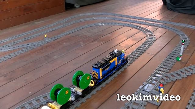5 Lego City Trains I Like Trains & Minions Cause Train Crashes смотреть онлайн
