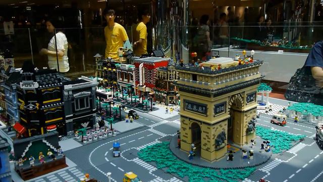 2011 LEGO Eiffel Tower and Arc de Triomphe :( HD ) Panasonic GH2 with 14-140mm Lumix Lens смотреть онлайн