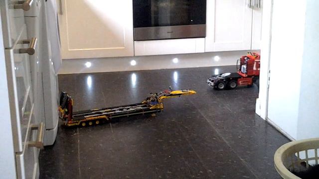Lego technic Modified 8258 with low loader смотреть онлайн