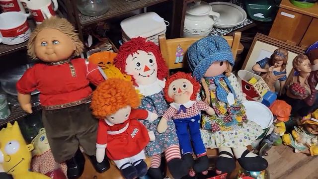Antique Store Doll Hunt and Haul смотреть онлайн