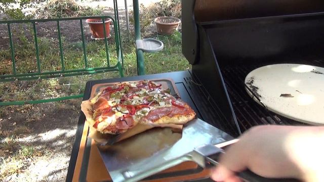 ПИЦЦА НА ГАЗОВОМ ГРИЛЕ PRIMELINER! КОНЦЫ СТОЯТ КАК НАДО!) ВЕСЬ СЕКРЕТ В ТЕСТЕ!) смотреть онлайн