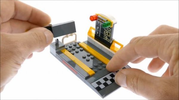 Lego Juniors 10730 Lightning McQueen Speed Launcher - Lego Speed Build Review