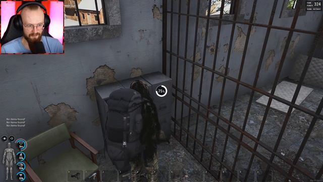 This Freezing Abandoned Town Made Me Rich! - SCUM смотреть онлайн