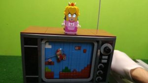 LEGO Peach NES -Magical scrolling TV, Console with a Super Mario World inside