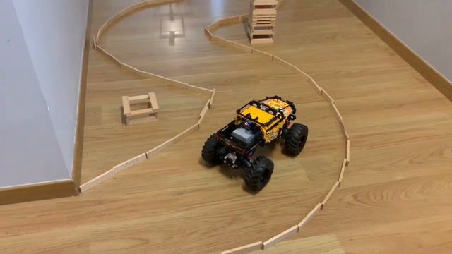 💀LEGO Technic 42099 4x4 X-treme Off-Roader : démonstration avec parcours смотреть онлайн