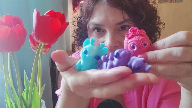 АСМР Пополнение в нашем волшебном магазине. Озорная такса, чарующая змейка и изумрудный дракон смотреть онлайн