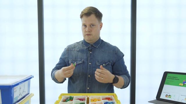 LEGO® Education SPIKE™ Essential & Lekolar смотреть онлайн