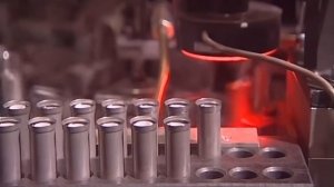 Галилео  Что находится внутри пальчиковой батарейки?