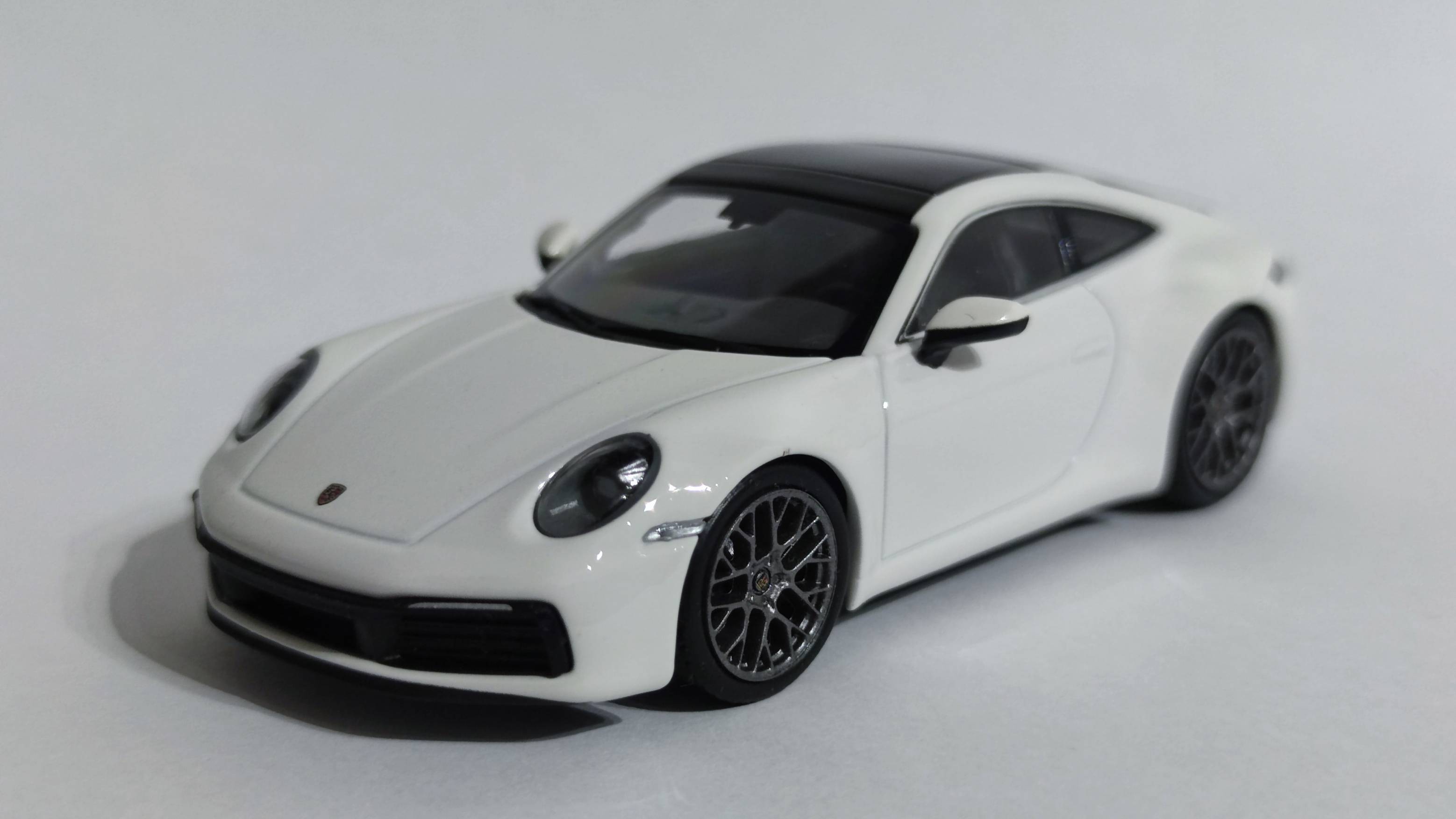 1/43 Porsche. №7 Porsche 911 (992).)